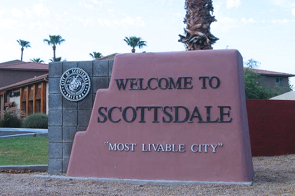 Phoenix vs. Scottsdale Weddings: Which Arizona Location Is Right for You