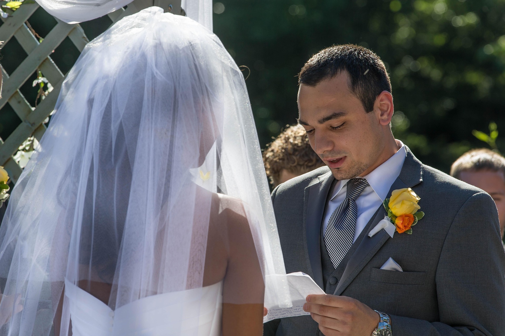 Personalized Wedding Vows: Tips from an Arizona Wedding Officiant