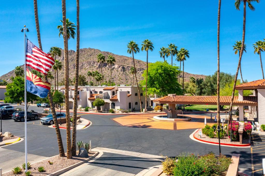 Old Town Scottsdale Wedding Officiant