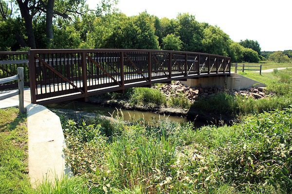 Simple outdoor wedding ceremony at Skunk Creek Linear Park in Glendale Arizona